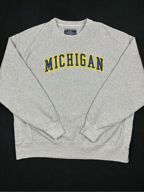 Y2K VTG XL Champion Grey Crewneck Sweatshirt with Blue and Yellow Michigan Arch